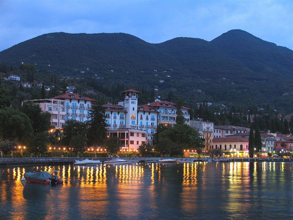 Hotel Savoy Palace Gardone Riviera Exterior foto