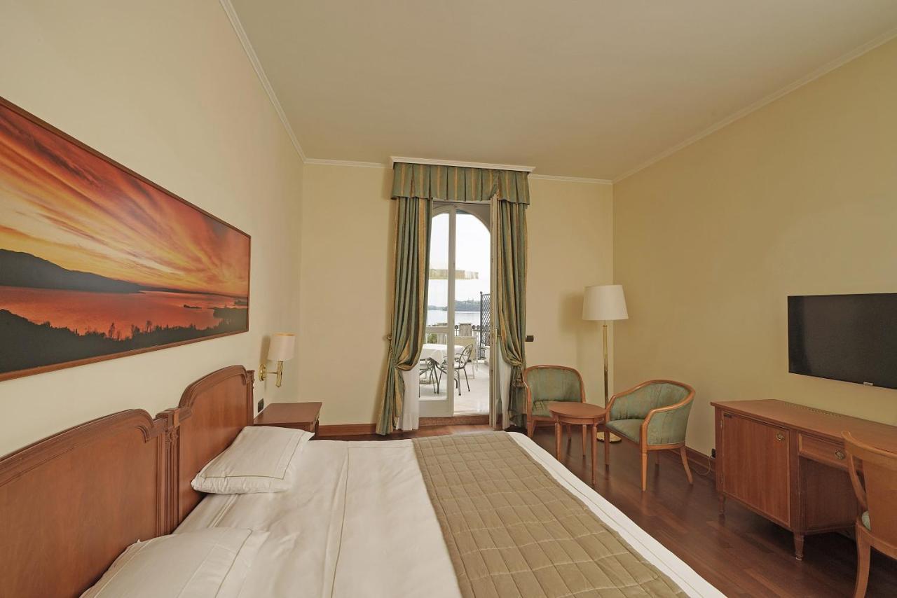Hotel Savoy Palace Gardone Riviera Exterior foto