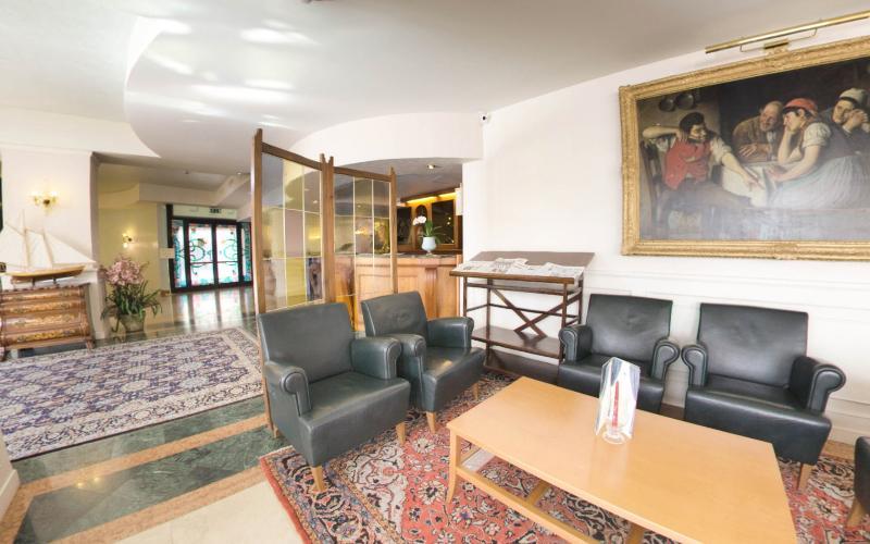 Hotel Savoy Palace Gardone Riviera Exterior foto