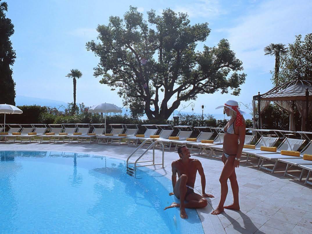 Hotel Savoy Palace Gardone Riviera Exterior foto