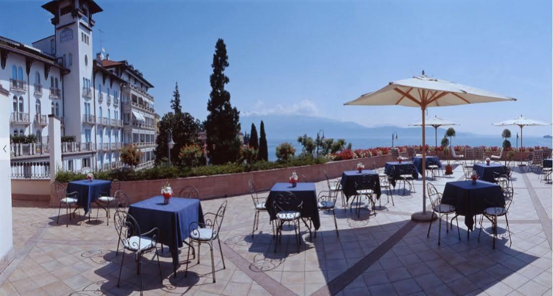 Hotel Savoy Palace Gardone Riviera Exterior foto